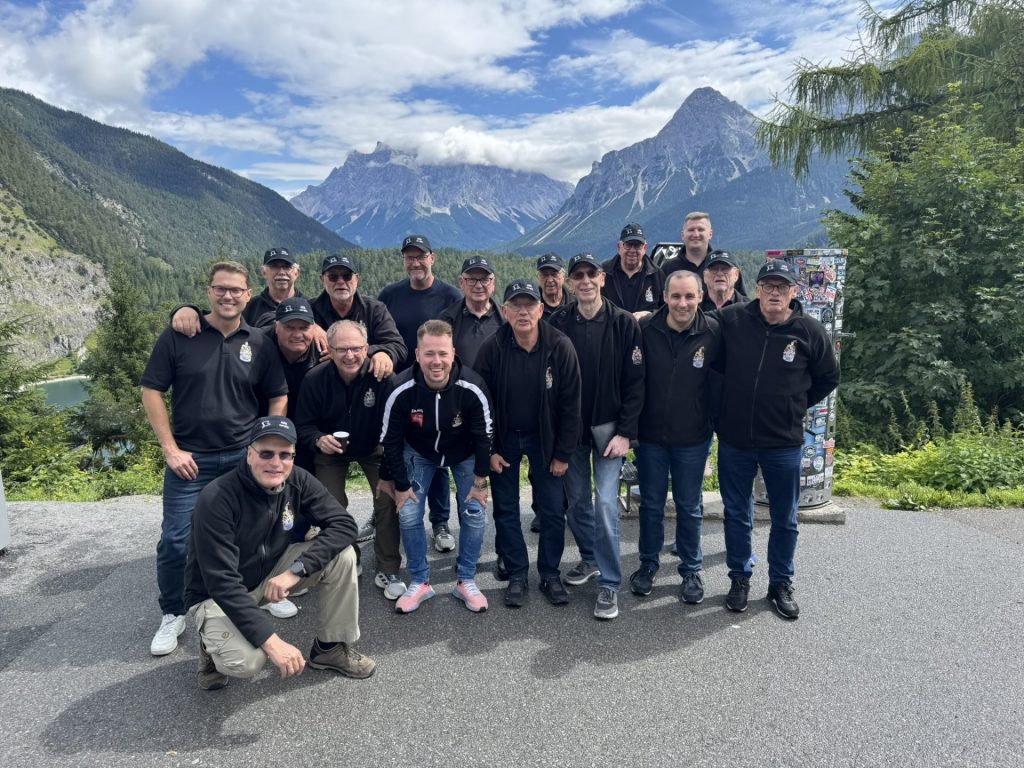 Gruppenfoto am Zugspitzblick