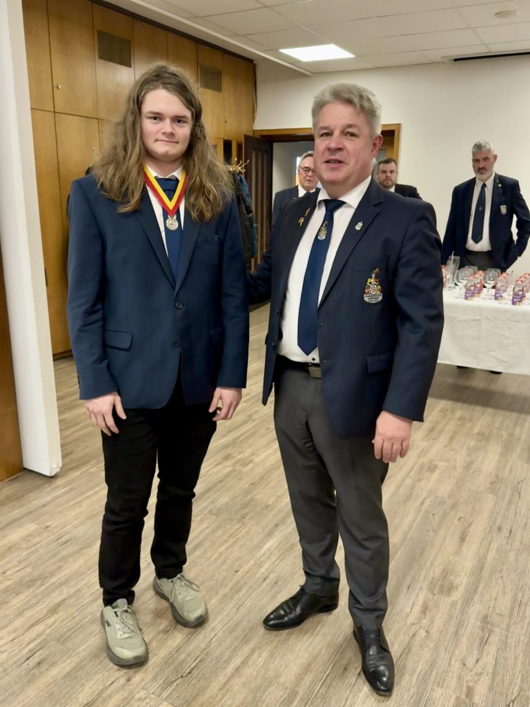 Jarek Verbeet Stadtjugendkönig 2025