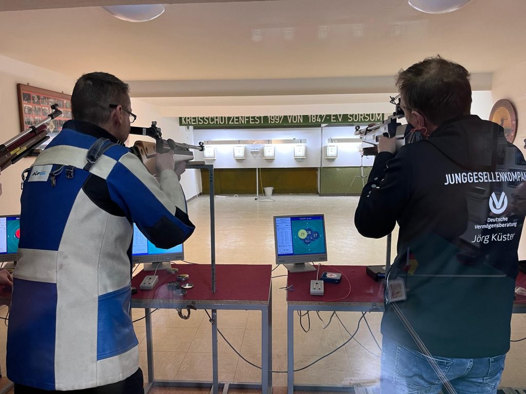 Abschluss Hildesheimer Rose Stehend Auflage 2025/26